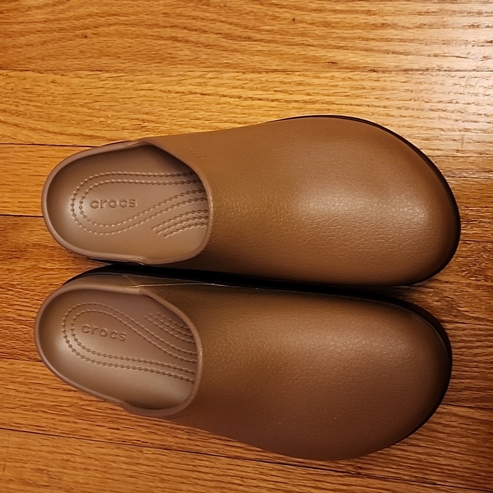 Croc platform. New never worn!